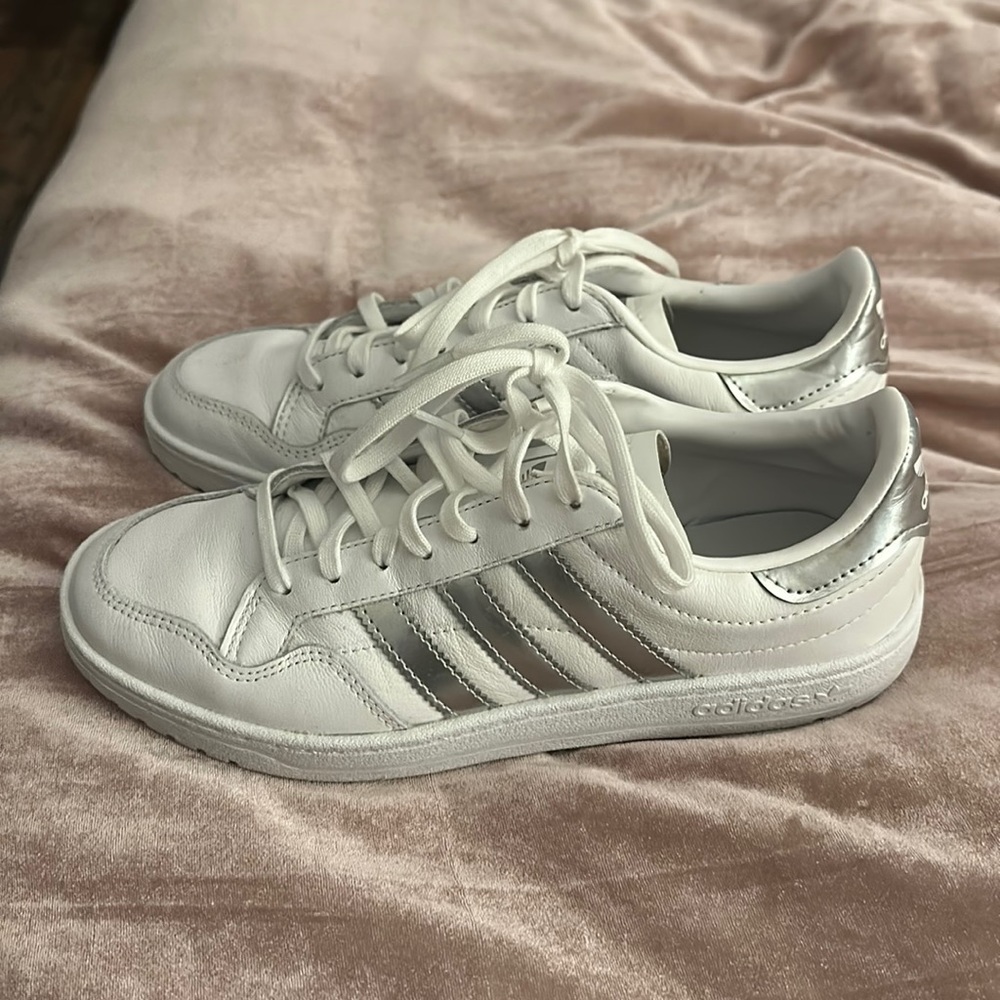 New and never worn Adidas Grand Court Alpha.
